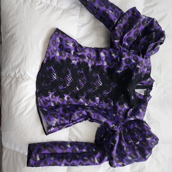 Puffy shoulder top - Picture 6 of 8